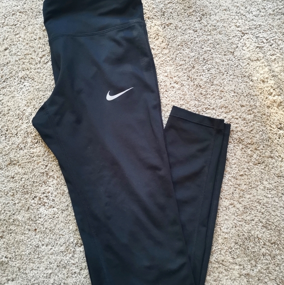 Nike Pants - NWOT NIKE Womens POWER ESSENTIAL Tight Fit Running